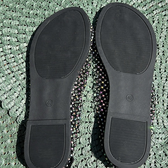 New size 40 women’s Rhinestone mesh sock shoes. Fits size 8.5-9 medium. - Picture 4 of 7